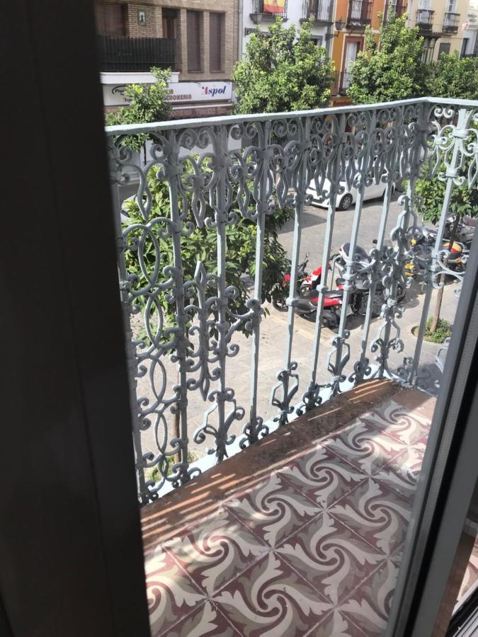 Estudios y Ático vistas de Triana Siviglia Esterno foto